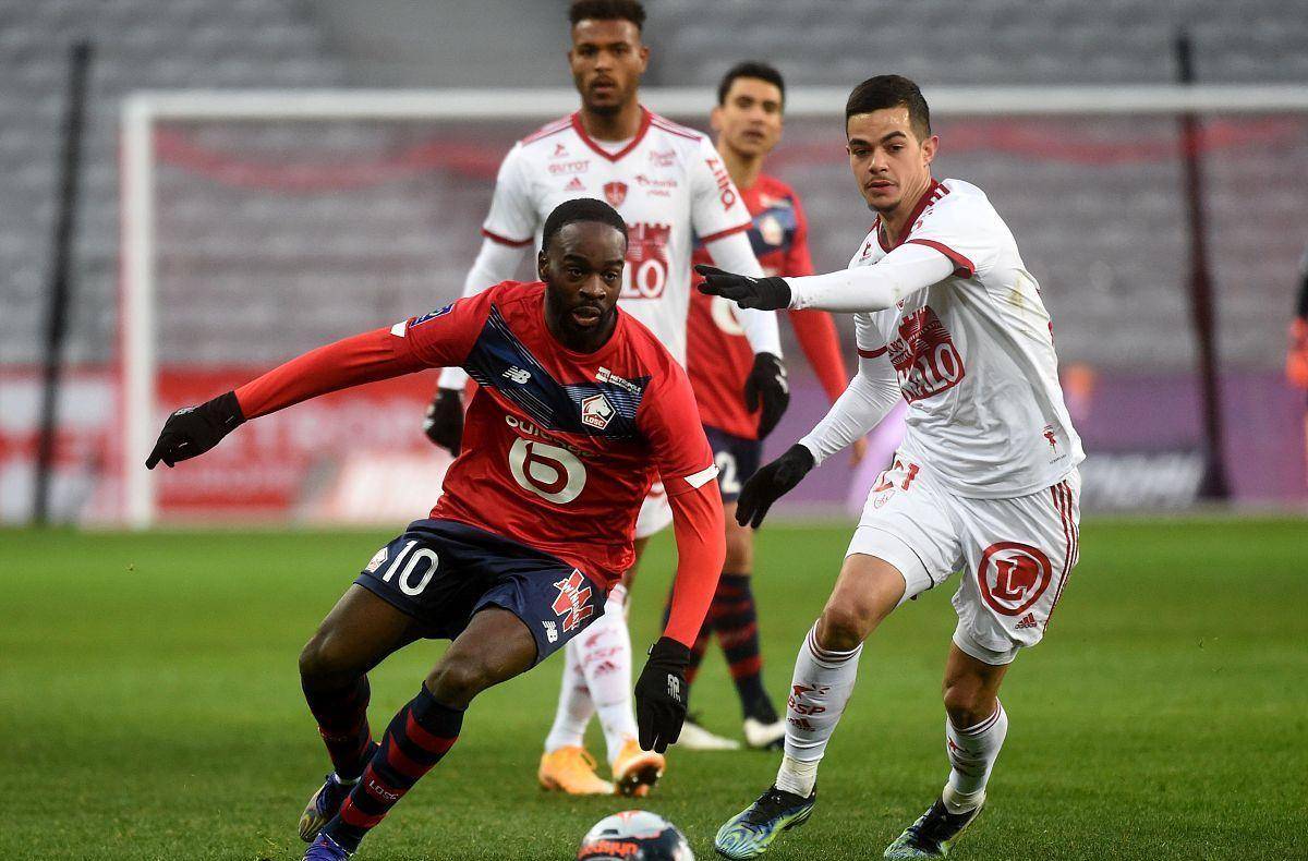 这一成就不 这一成就不